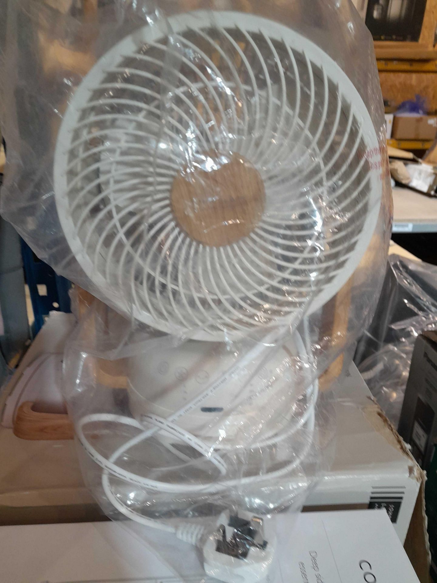 RRP £300 Lot To Contain 5 Assorted Items Including 2 John Lewis 9 Inch Desk Fans - Image 5 of 5