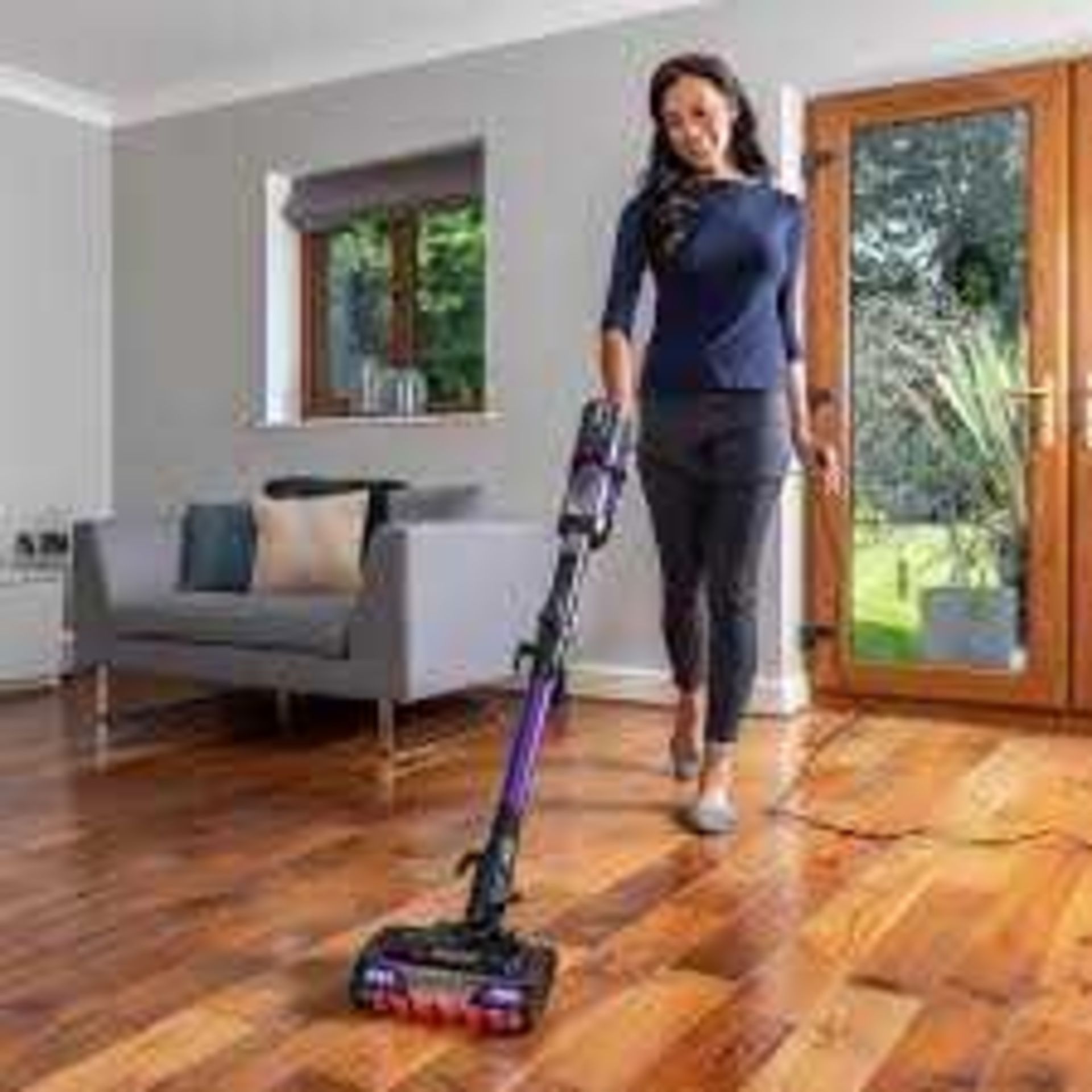 RRP £200 Boxed Shark Corded Vacuum Cleaner