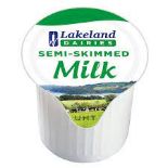 RRP £1002 (Approx. Count 235)(A20) spW26Y3953s 35 x LAKELAND Semi-Skimmed Milk Pots (Pack of 120) (