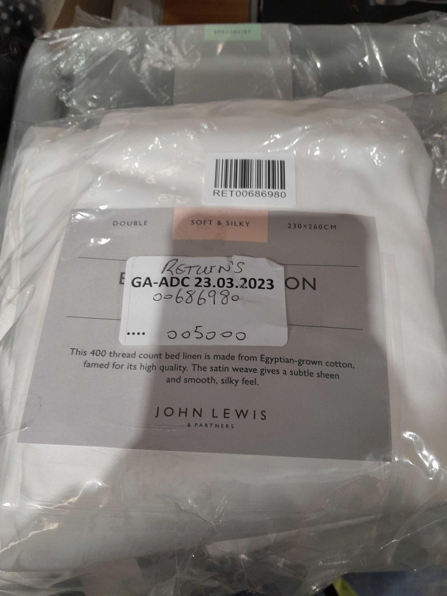 RRP £140 Lot To Contain Approx. 4X Assorted John Lewis Items, To Include A Kingsize Egyptian 400Thre - Image 2 of 4