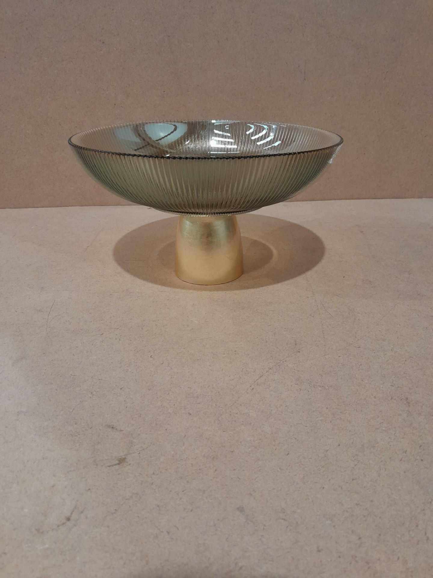 RRP £330 Lot To Contain X2 Items One Included Is A John Lewis Cake Stand In A Gold Finish (Boxed, Re - Image 2 of 2