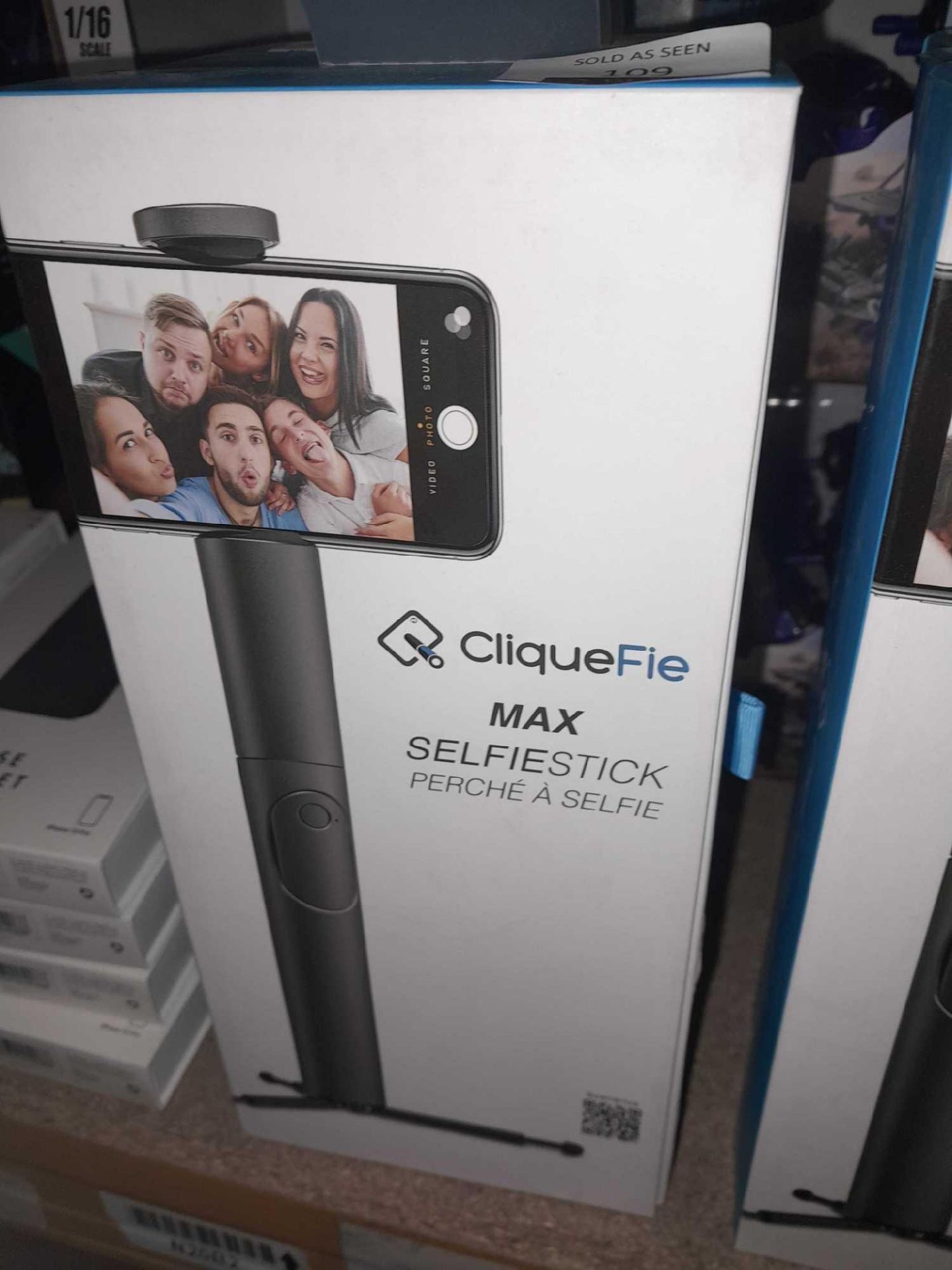 RRP £225 Lot Contains Approx X3 Appears New Cliquefie Max Selfie Stick - Image 2 of 2