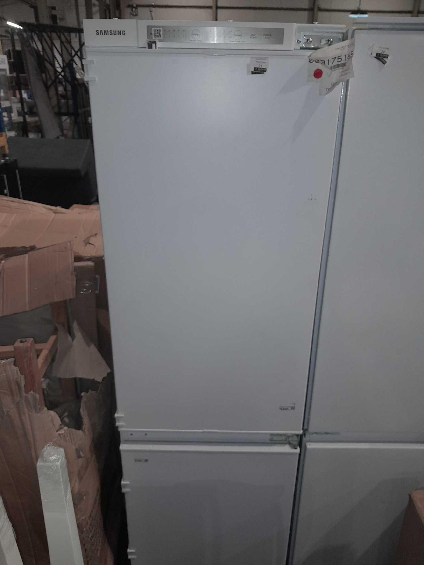 RRP £700 Like New Samsung Integrated Fridge In White - Brb26600Fww/E - Image 2 of 2