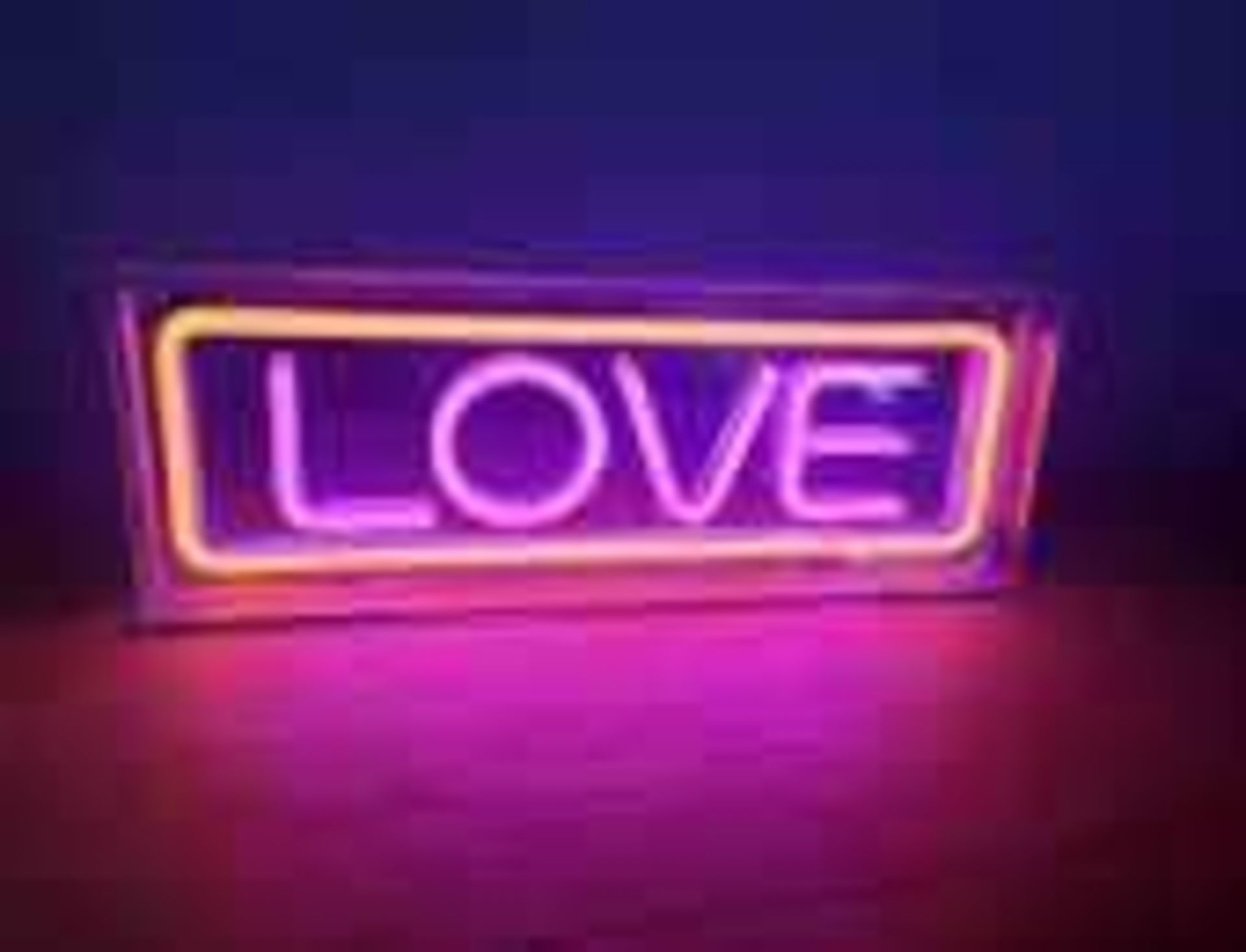 RRP £350 Lot Includes X7 Brand New Amanda Holden Love Light Up Signs