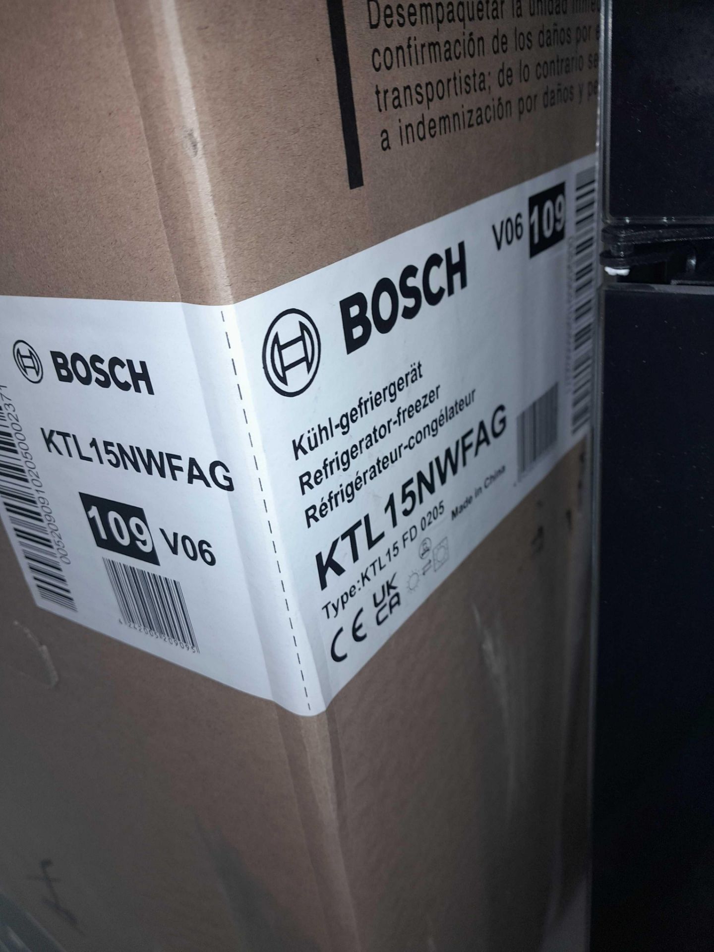 RRP £350 Like New Boxed Bosch Fridge - Image 2 of 2
