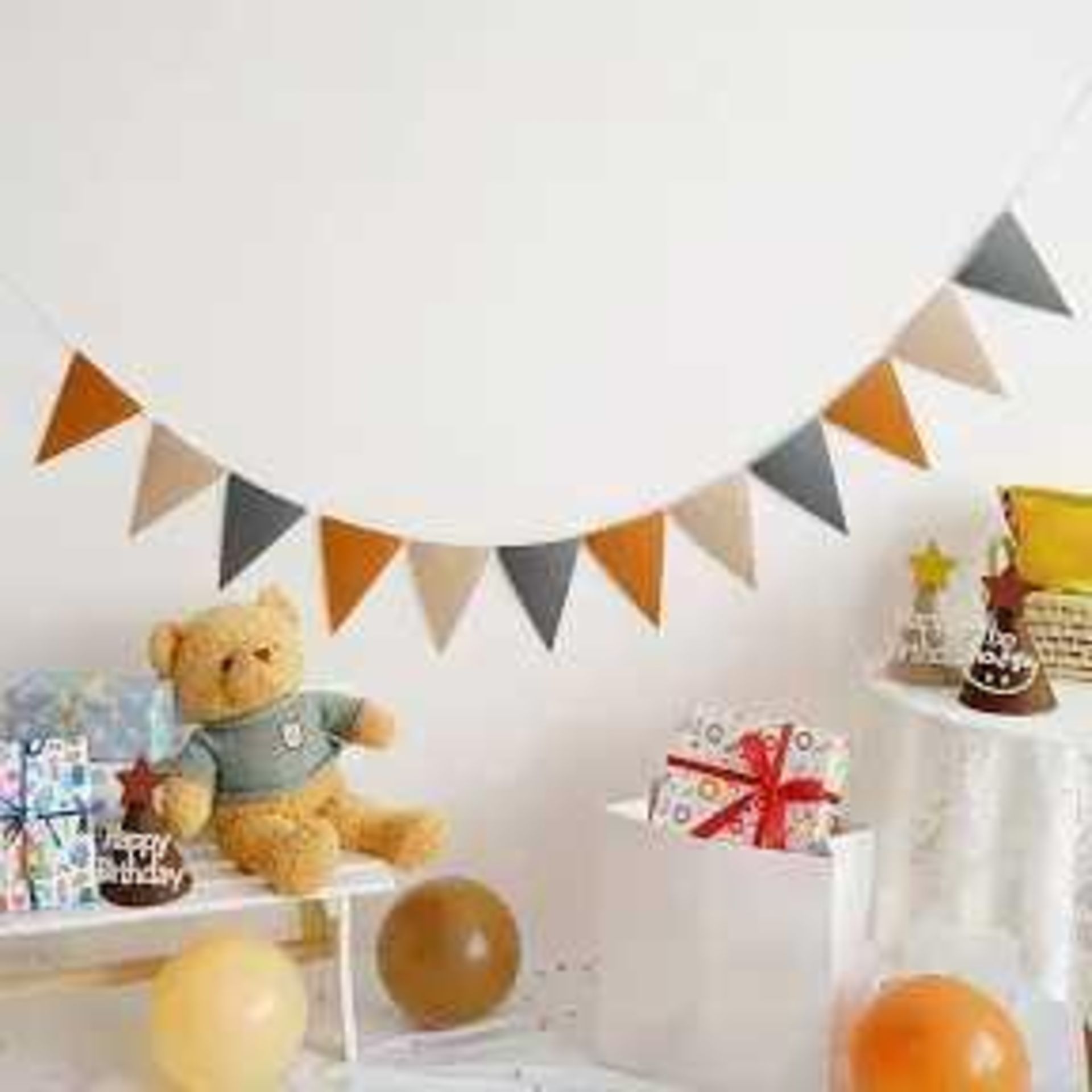 RRP £200 Brand New Assorted Bunting