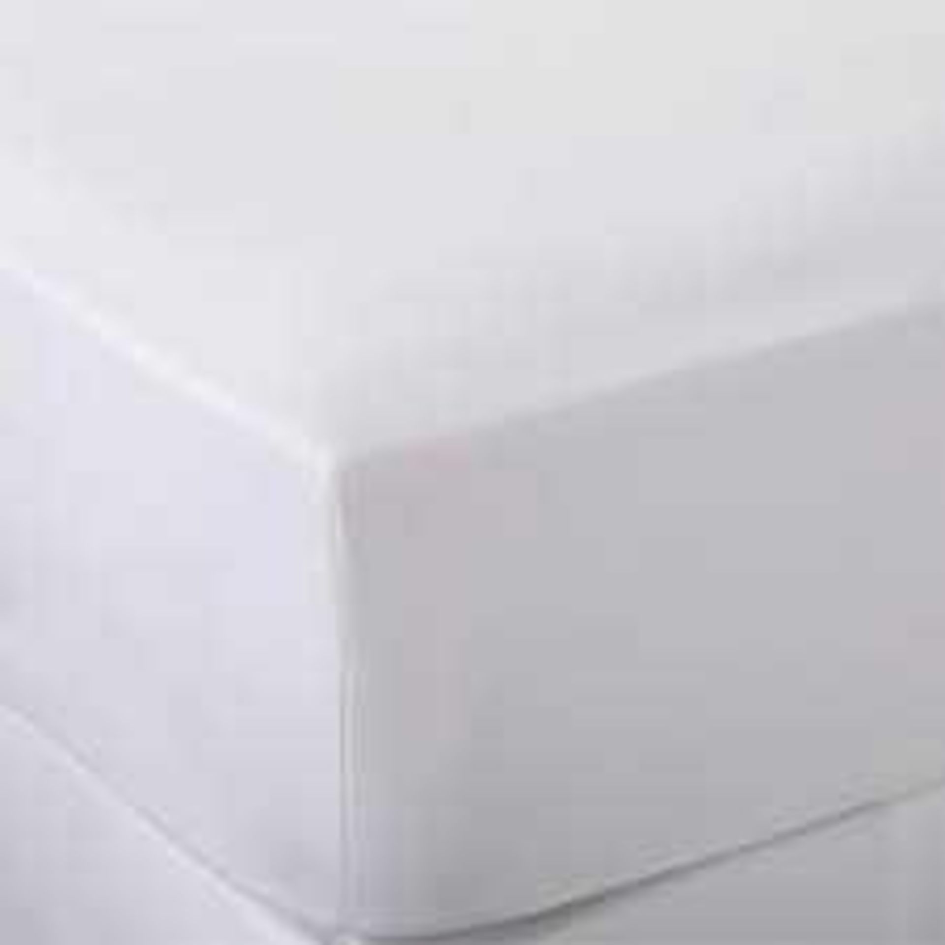 RRP £200 Unboxed Lot To Contain Assorted Items Including- Egyptian Cotton Superkingsize Sheet (Cr2)