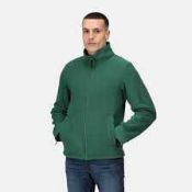 RRP £200 Lot Contains 7 Clothing Items Including Green Fleece