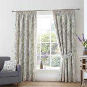 RRP £185 Unboxed X3 Items Including- Saulsbury Pencil Pleat Curtains (Cr3)