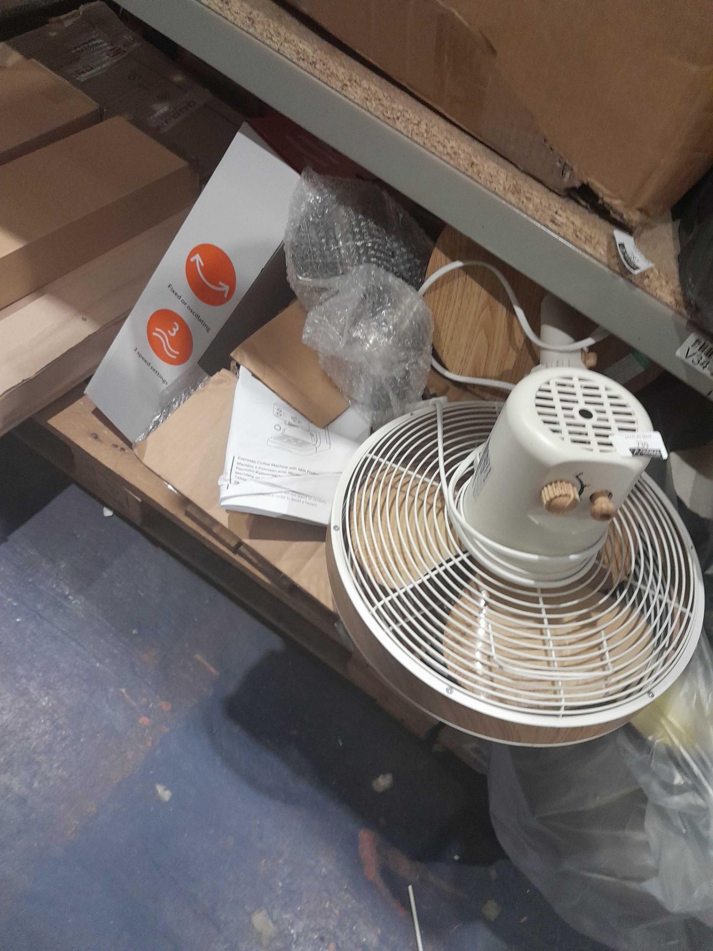 RRP £200 Boxed & Unboxed Lot To Contain Assorted Items Including- Wooden Fan (Cr2) - Image 2 of 2