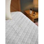 RRP £170 Unboxed & Boxed Items Including Quilted Mattress Protectors(Cr2)