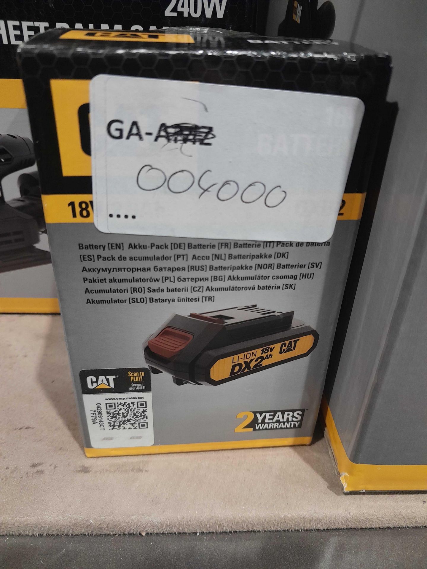 RRP £40 Brand New Boxed Cat 18V Battery DXB2 - Image 2 of 2
