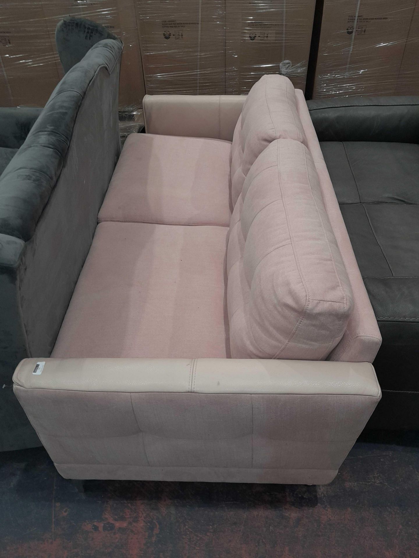 RRP £1000 Ex Display 4 Seater Couch In Salmon/Cream - Image 2 of 2