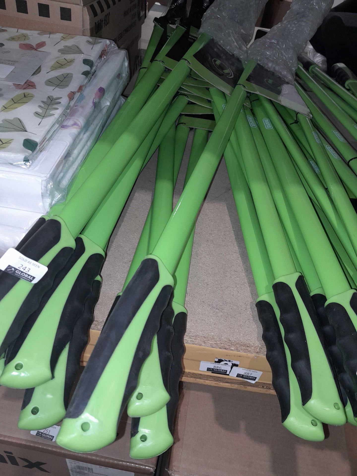 RRP £200 Lot Contains Numerous Brand New Spear & Jackson Grass Edging Shears - Image 2 of 2