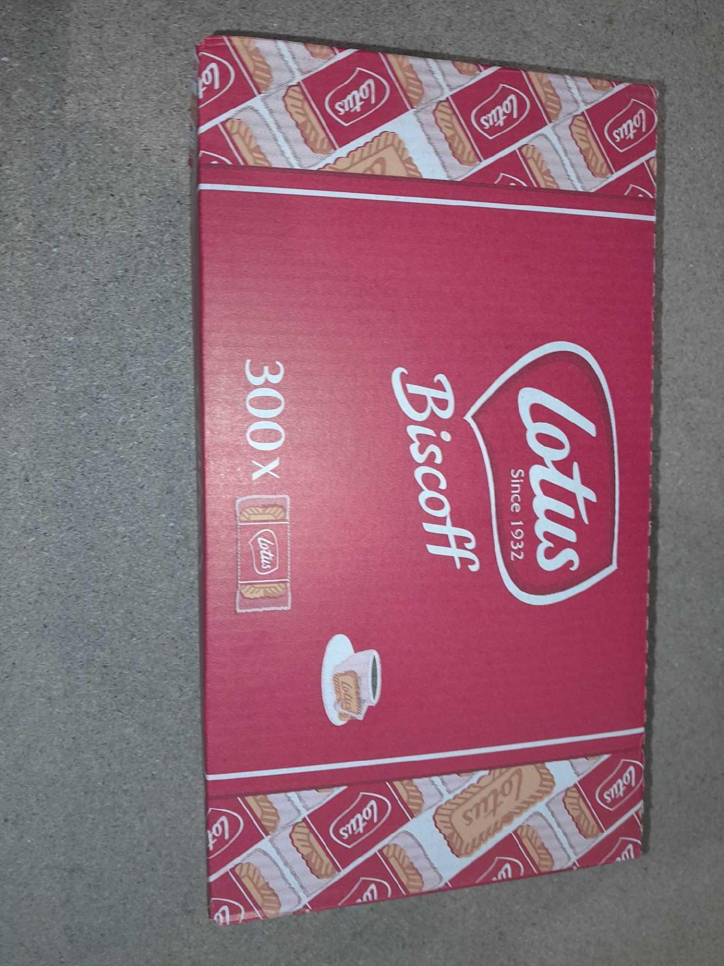 RRP £210 Brand New X15 Boxes Of Lotus Biscoff Caramelised Biscuit X300 Per Box 1.875Kg, Best Before - Image 2 of 2