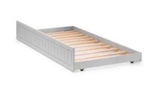 RRP £885 Lot To Contain Approx. 5 Items, To Include: 1 x Maine Underbed (Part Lot), 1 x Sliding Door