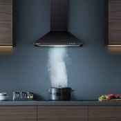 RRP £600 - Pallet Containing Cooker Hood, Heavy Duty Storage Trays And More