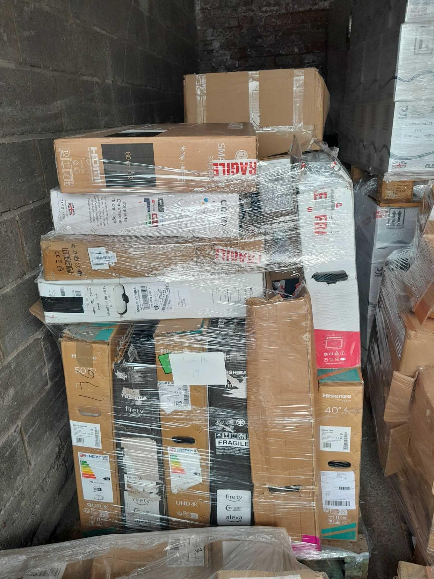 RRP £3000 Pallet Containing 12 TVs In Various Sizes And Brands - Image 2 of 2