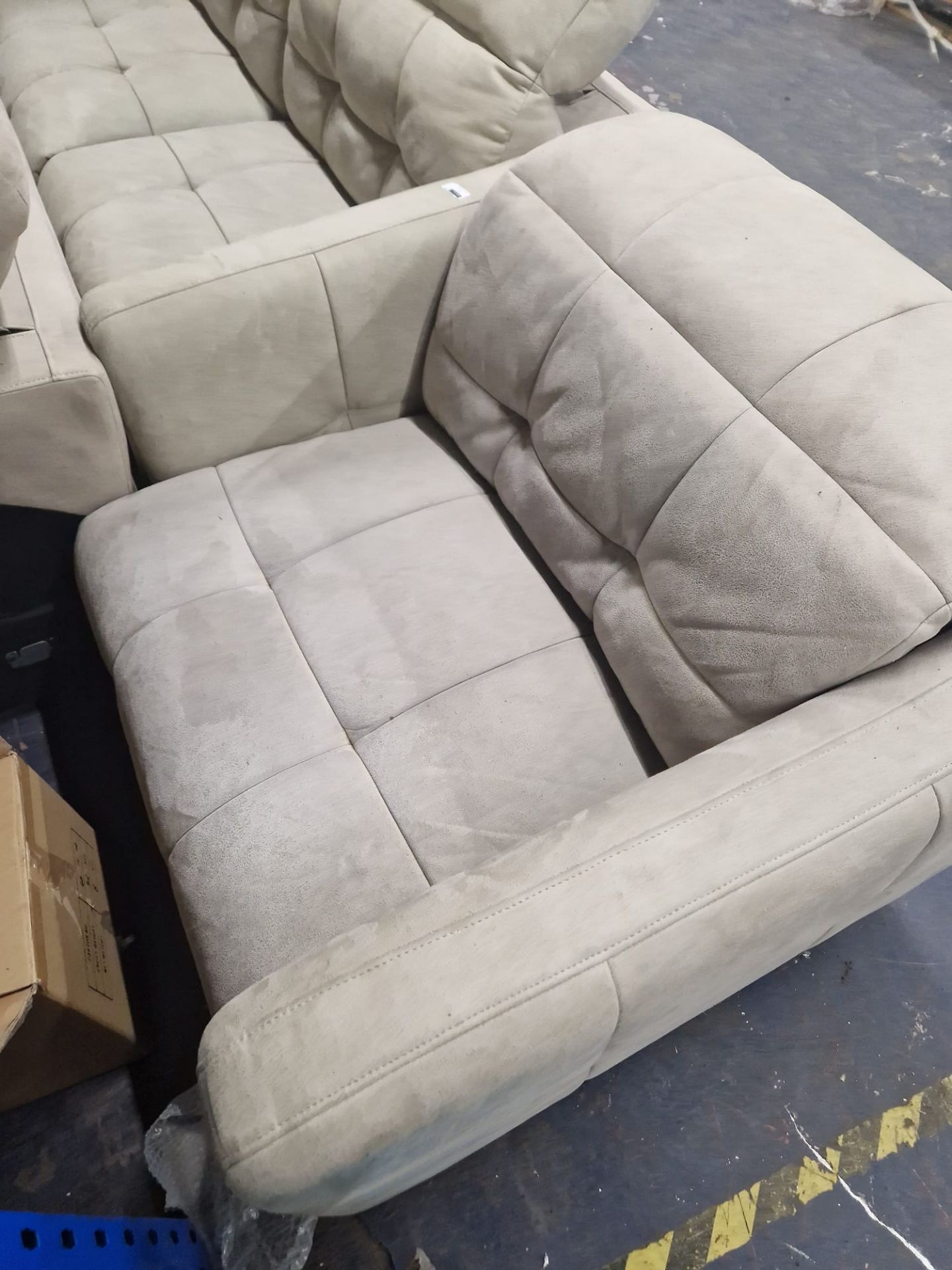 RRP £2100 Ex Display Cream/Natural 7 Seater Corner Sofa With Reclining Headrests - Image 3 of 3