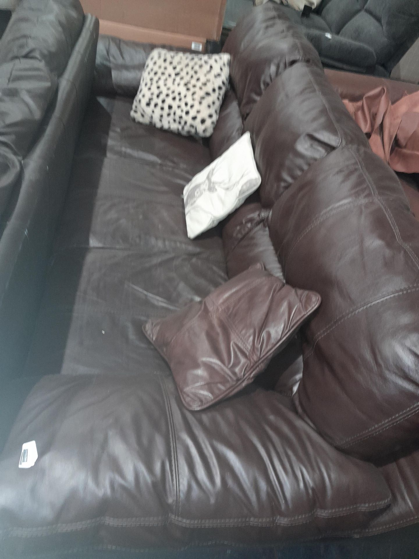 RRP £900 Ex Display 3 Seater Sofa With Cushions - Image 2 of 2