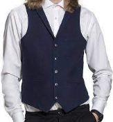RRP £370 Assorted Clothing Lot To Contain Suit Essentials - Waistcoat - 38R