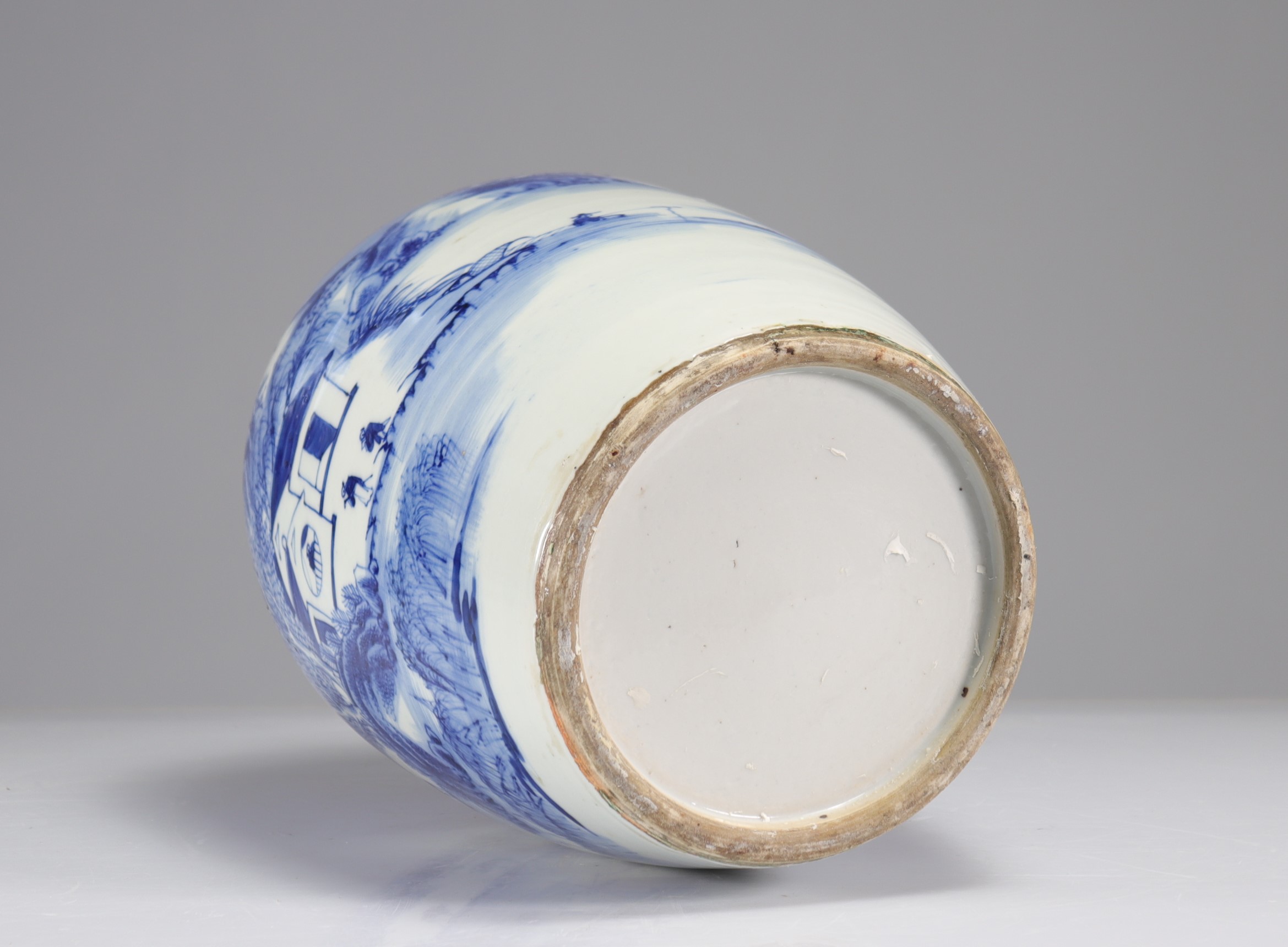 Blue white Chinese porcelain vase with landscape decoration - Image 6 of 6