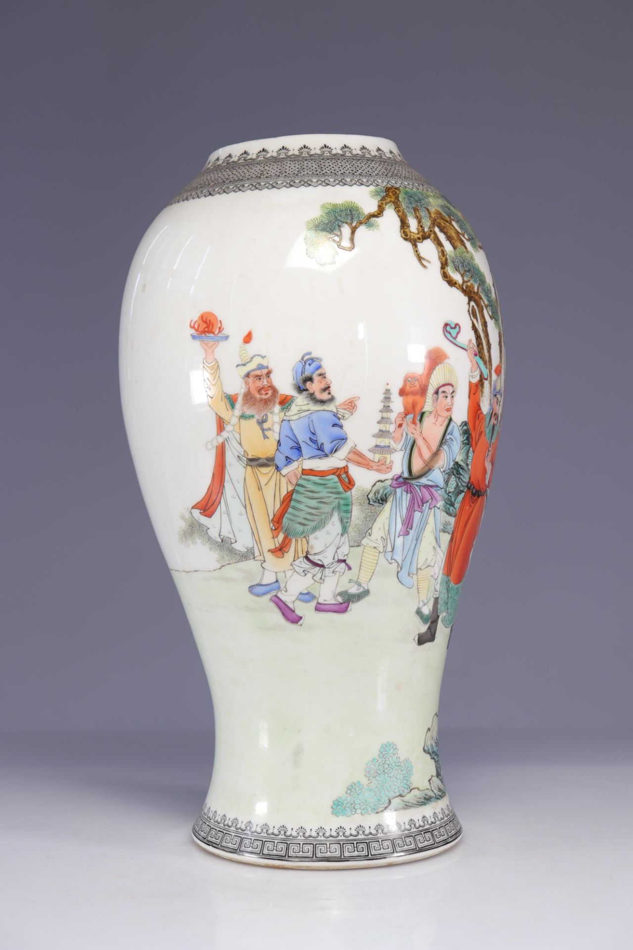 Vase from the Republic period decorated with characters (recut neck) - Image 6 of 6