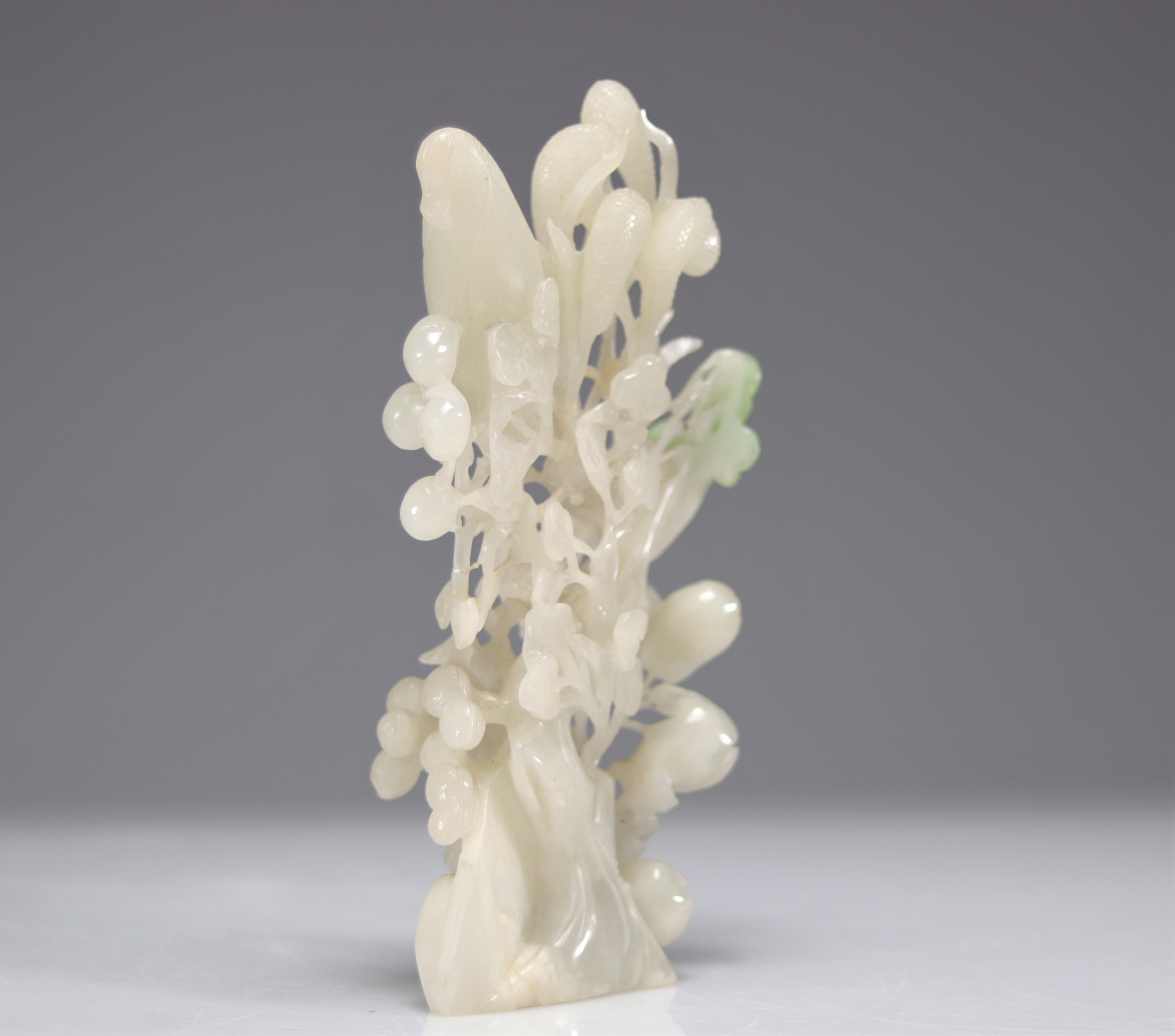 Imposing carved white jade - Image 3 of 4