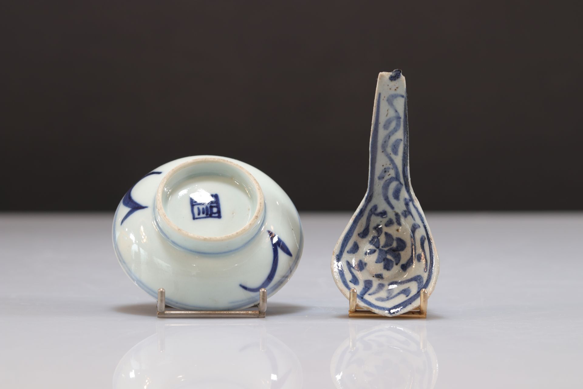 Blue white porcelain dish and spoon - Image 2 of 3