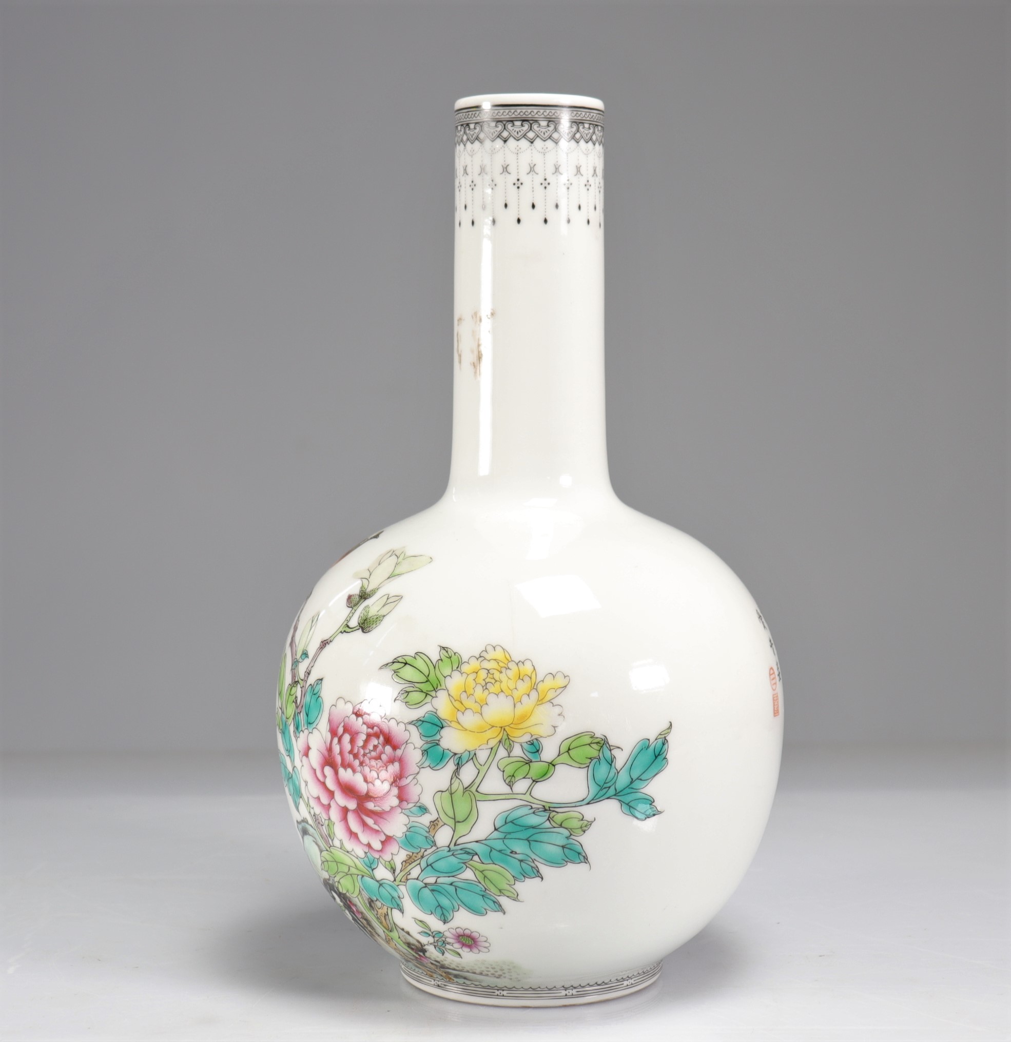Porcelain vase with republic bird decor - Image 2 of 5