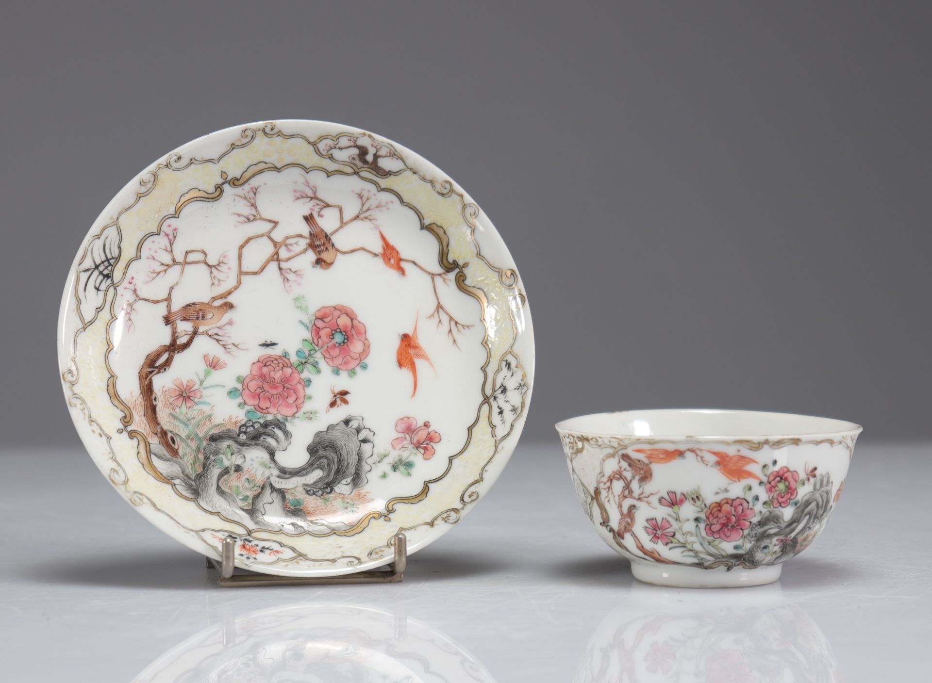 18th century famille rose porcelain bowls and plates (3) - Image 4 of 7