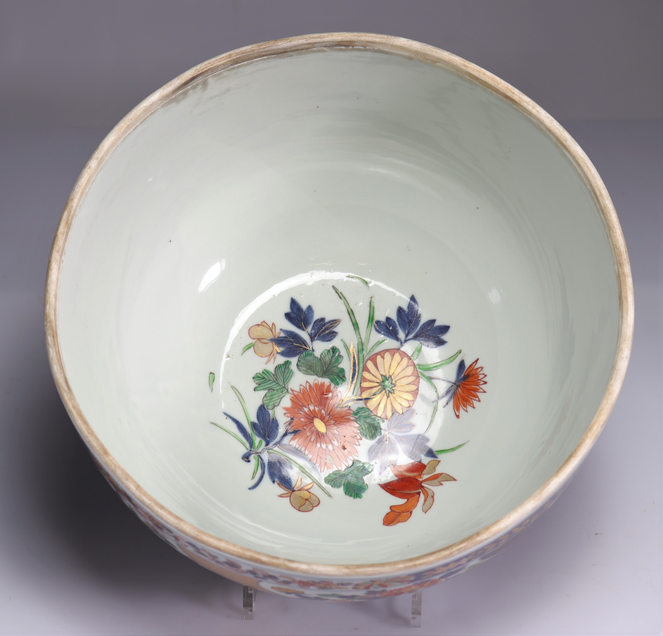 Imposing covered bowl in 18th century Japanese porcelain - Image 5 of 7