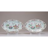 Dishes (2) in 18th century famille rose porcelain with floral decoration