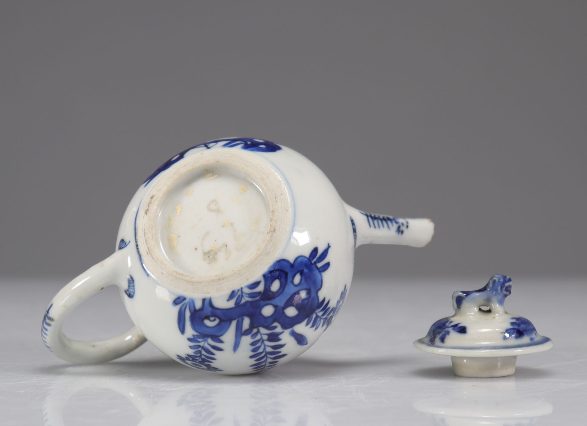 18th century blue white teapot - Bild 4 aus 4