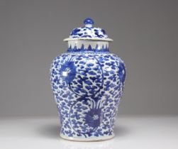 Kangxi blue white covered pot