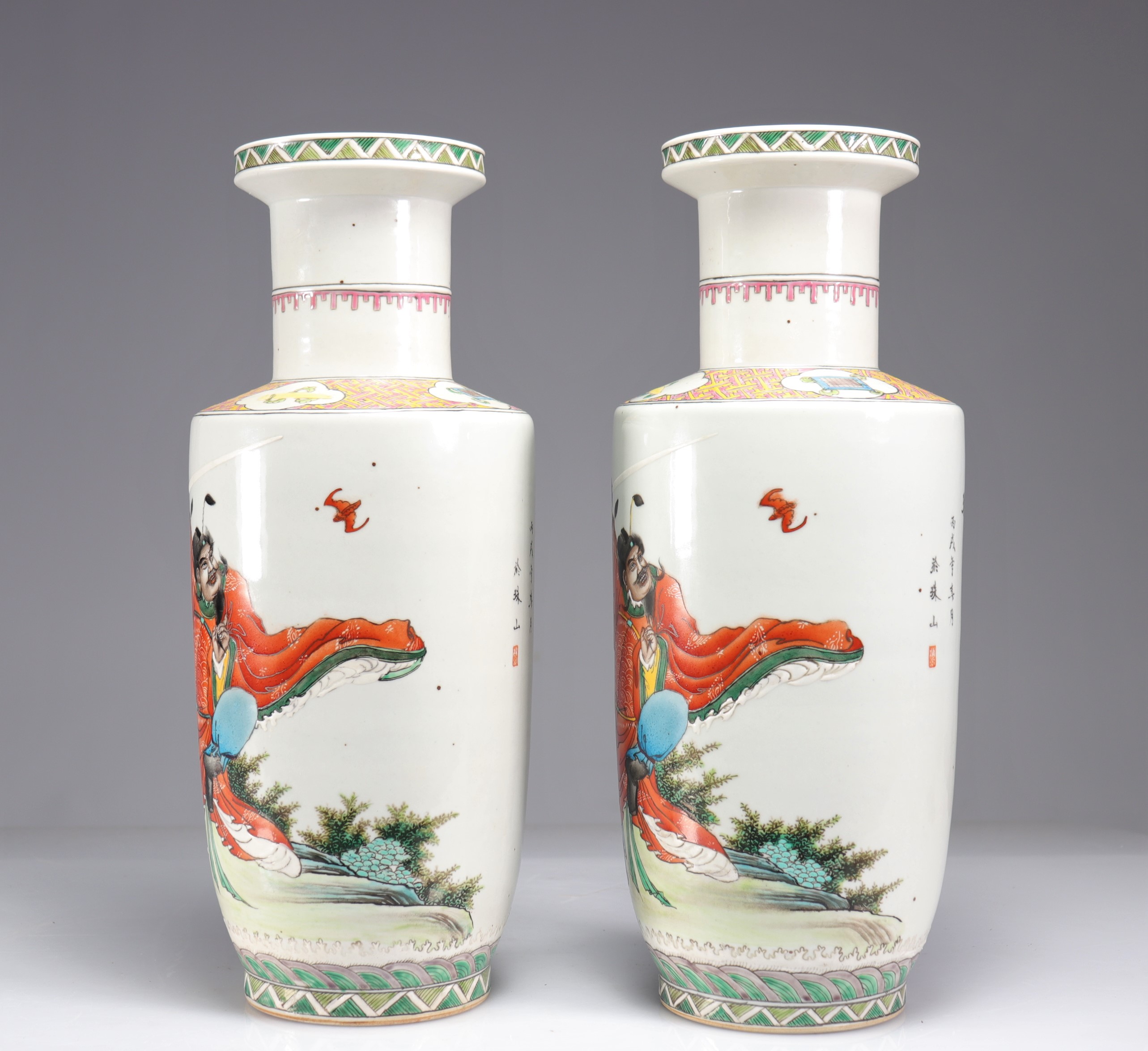 Pair of porcelain vases decorated with 19th century warriors - Image 3 of 5