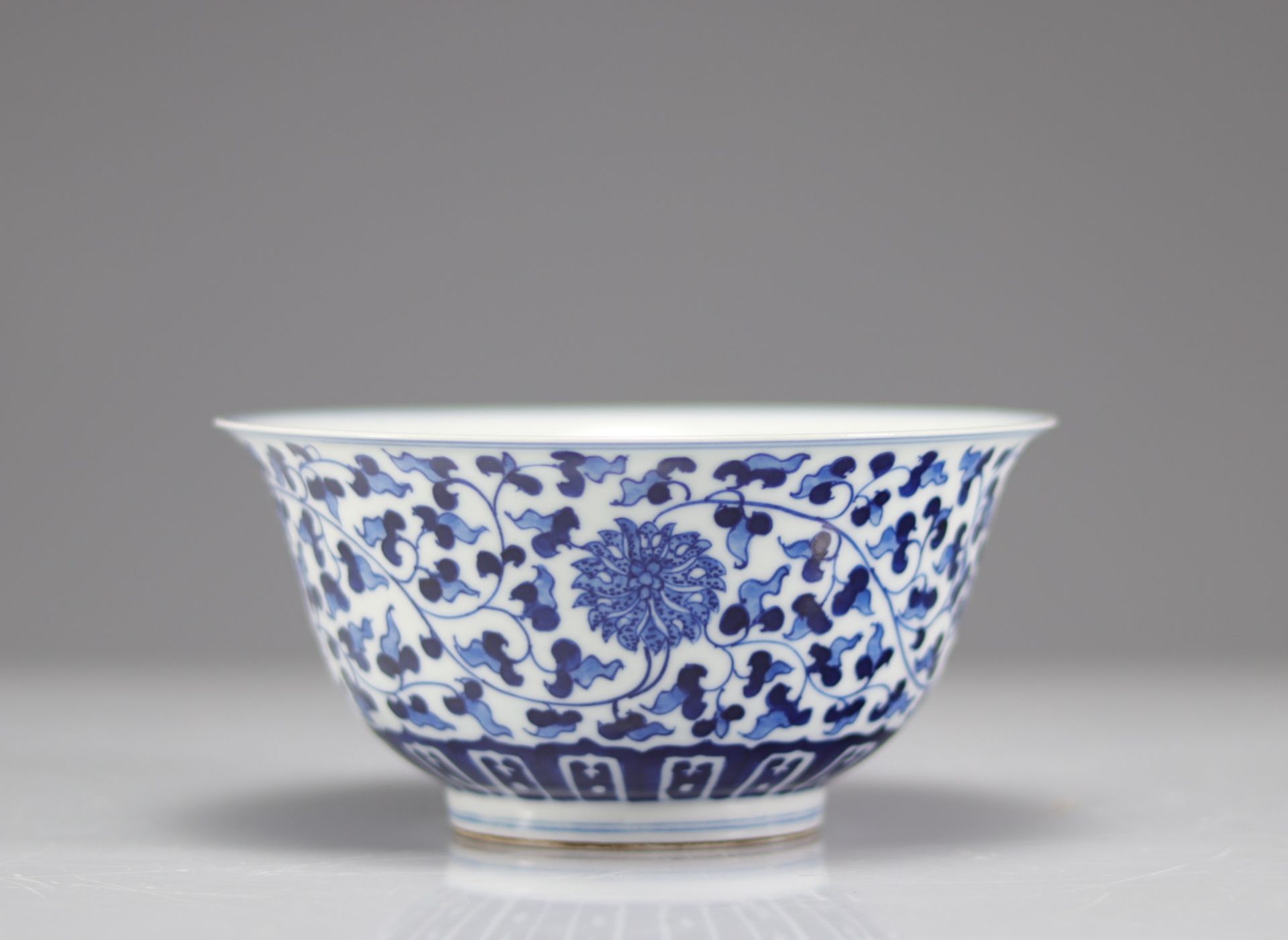 Blue white porcelain bowl with double circles mark Ming style decoration - Image 3 of 5
