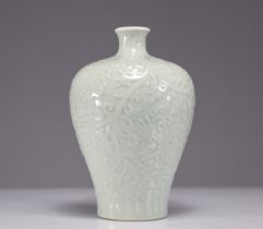 Meiping celadon vase with floral decoration Kangxi brand