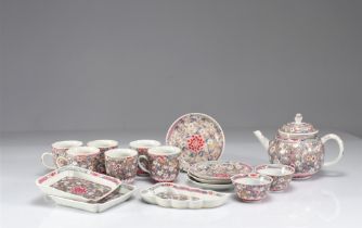 18th century famille rose porcelain tea service (16p)