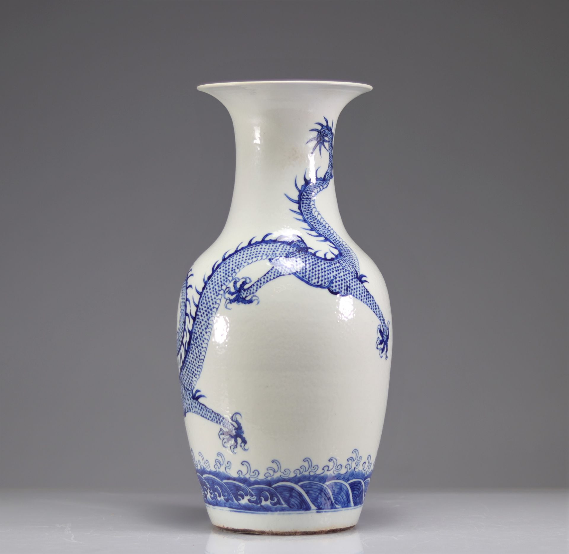 Blue white vase decorated with dragon and phoenix XIXth - Image 3 of 5