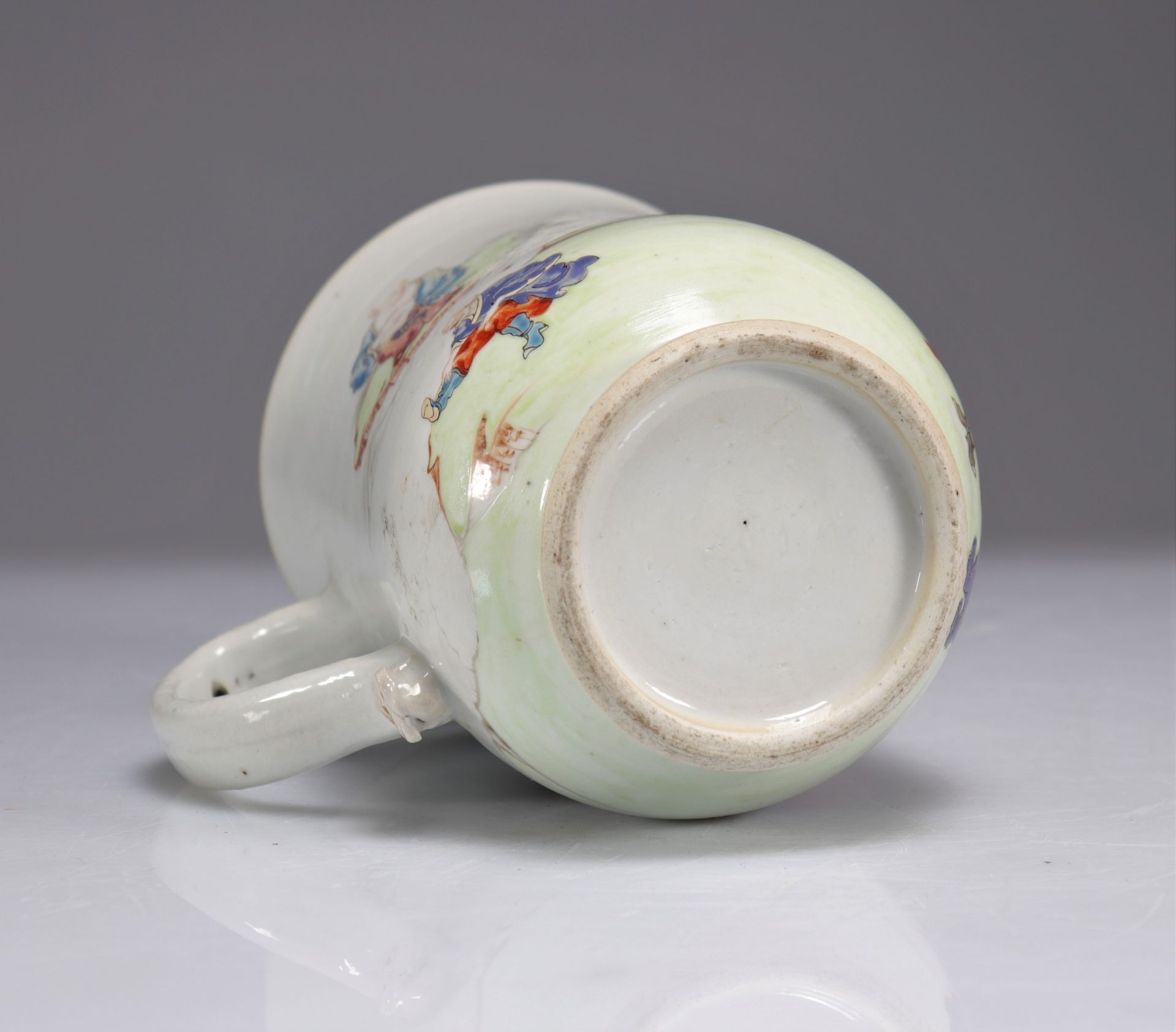 18th century famille rose porcelain jug decorated with 'Luohan' and characters - Image 6 of 7