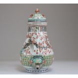 Kangxi period famille verte porcelain fountain