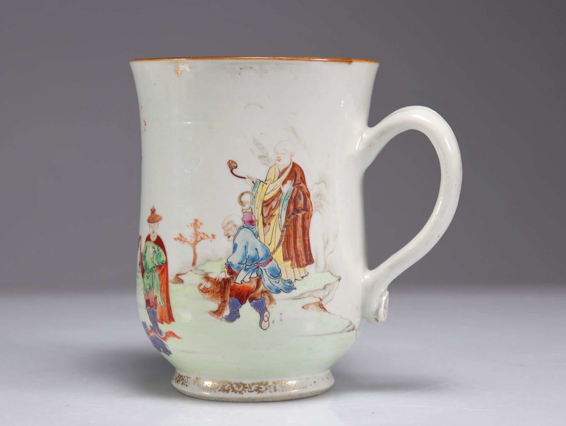 18th century famille rose porcelain jug decorated with 'Luohan' and characters - Image 5 of 7