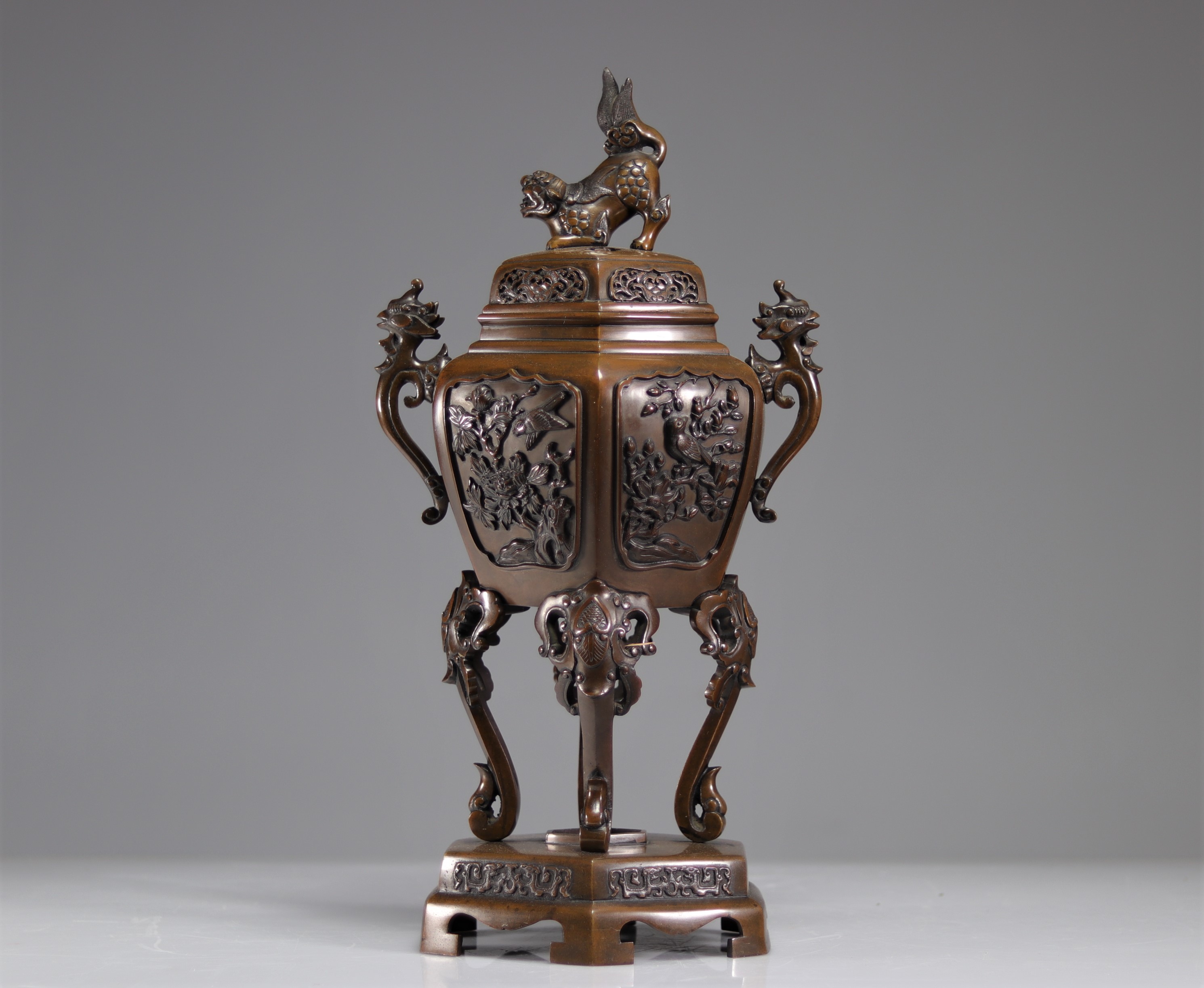 Japanese bronze incense burner from the Meiji period - Image 3 of 3