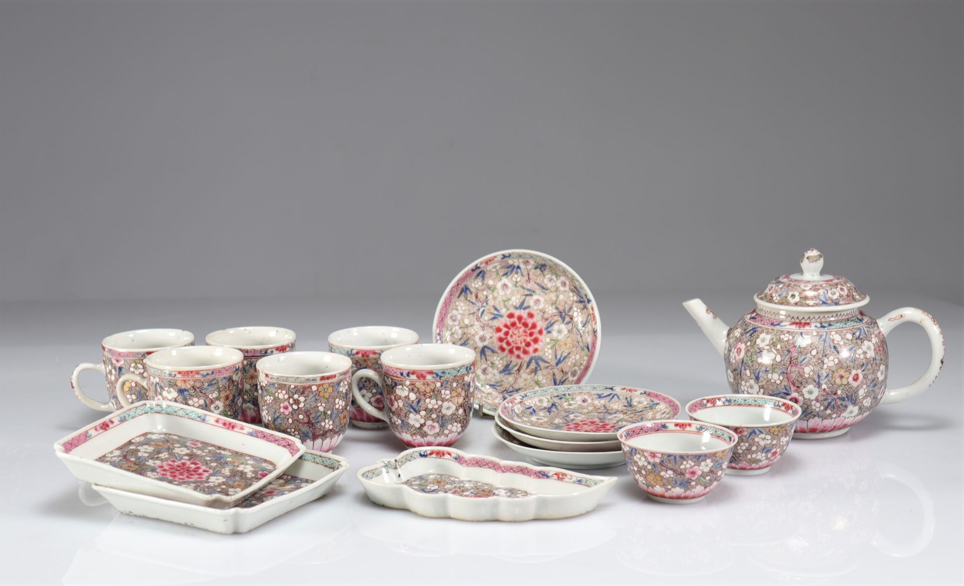18th century famille rose porcelain tea service (16p) - Image 2 of 4