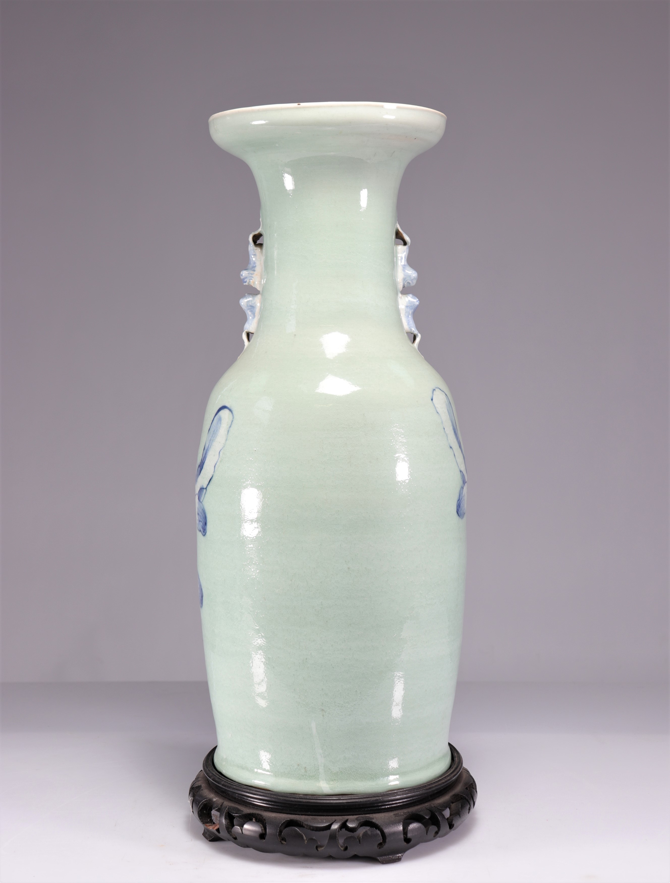 Large celadon porcelain vase decorated with 19th century characters - Image 4 of 6