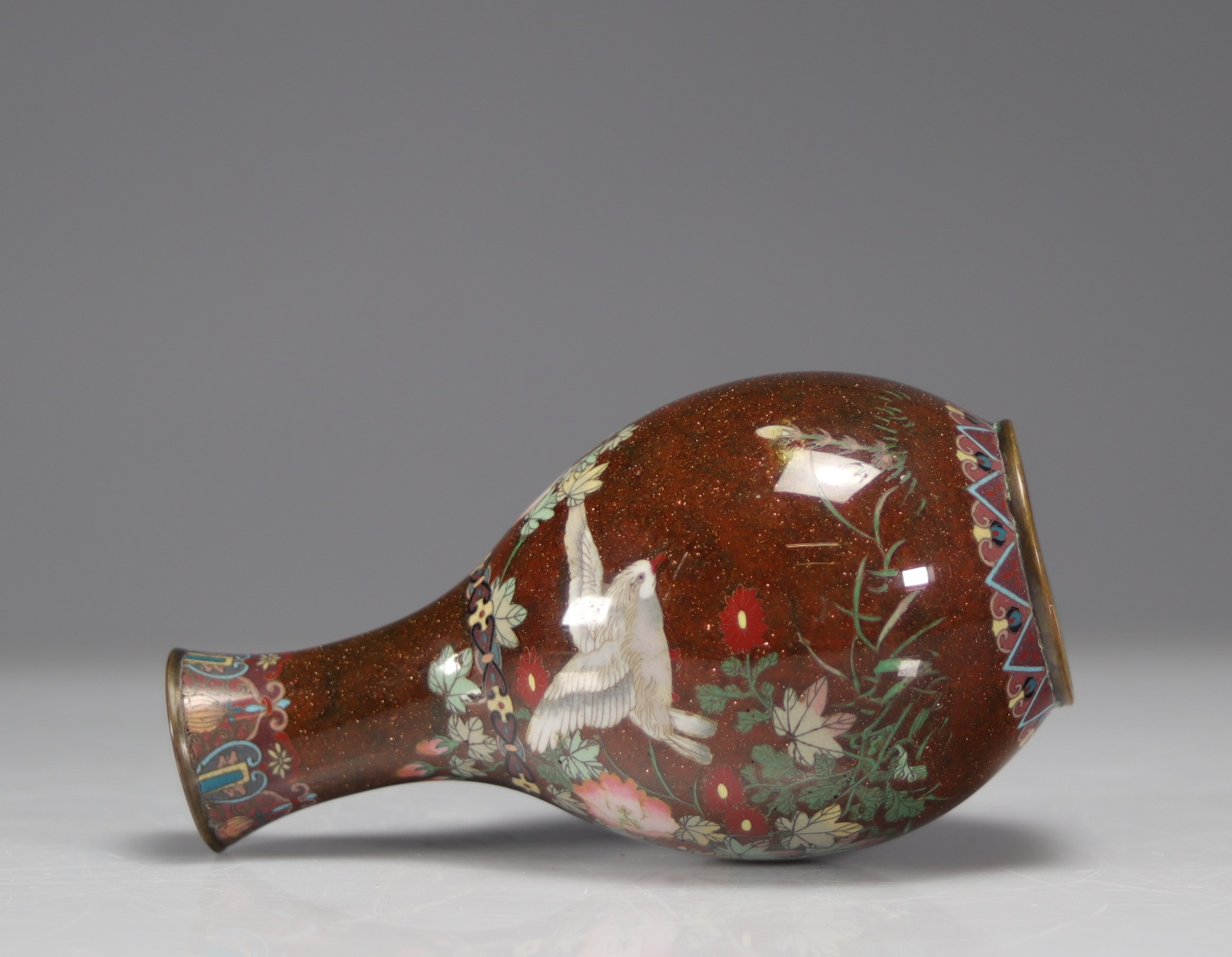 Japanese cloisonne enameled vase decorated with birds and flowers, Meiji period - Image 5 of 5