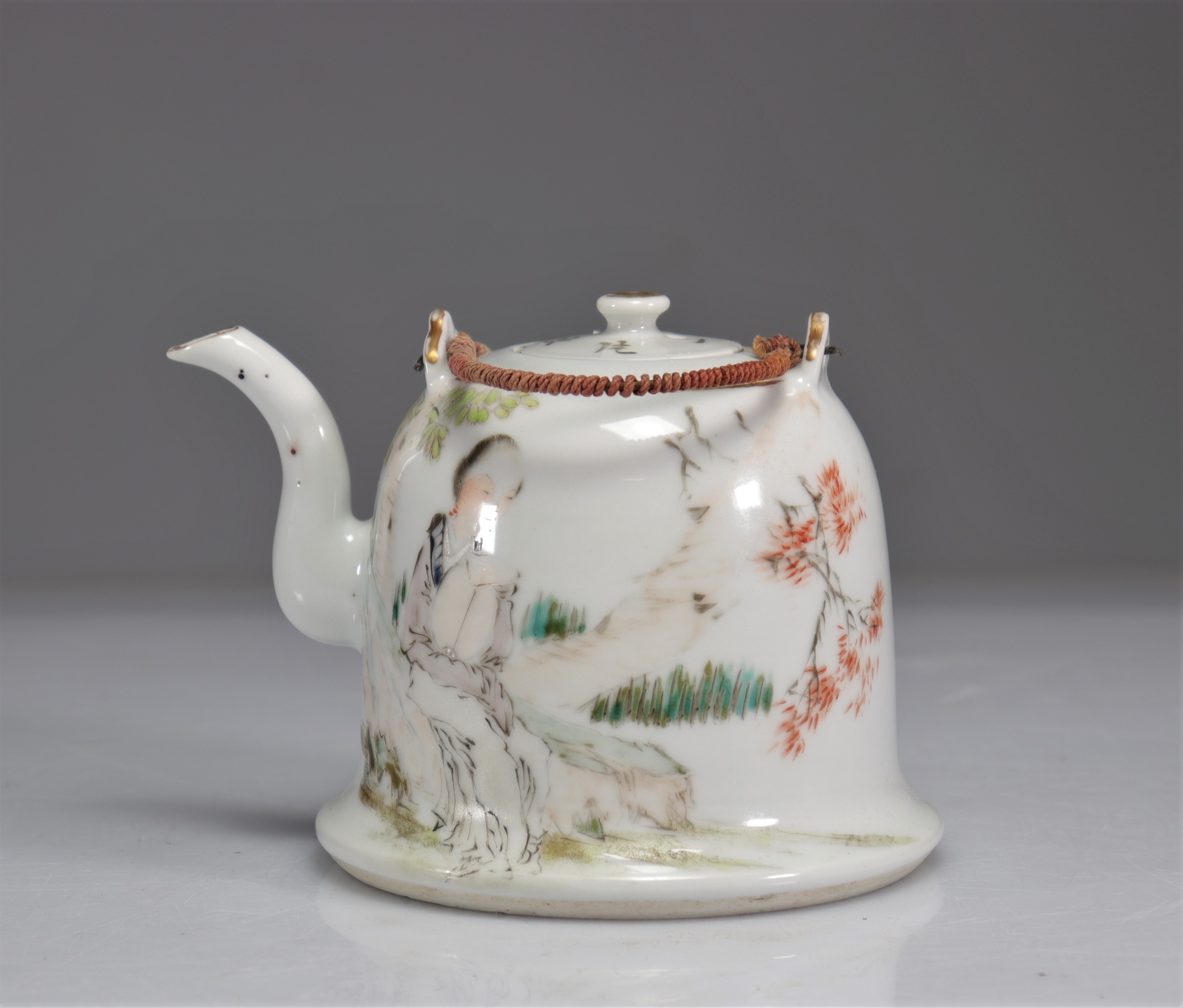 Lot (5) porcelain famille rose teapot and bowls - Image 2 of 4