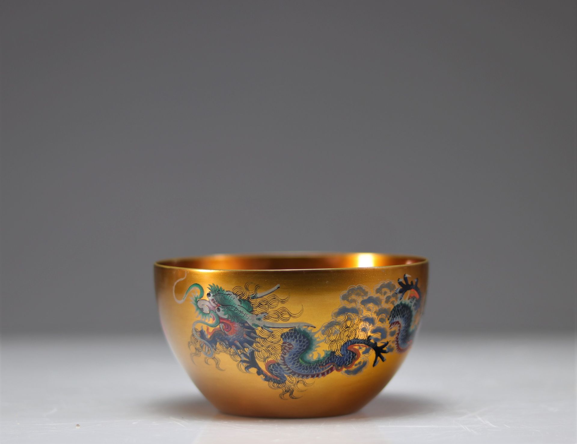 Lot of bowls (6) in Fuzhou lacquer decorated with dragons - Image 3 of 5