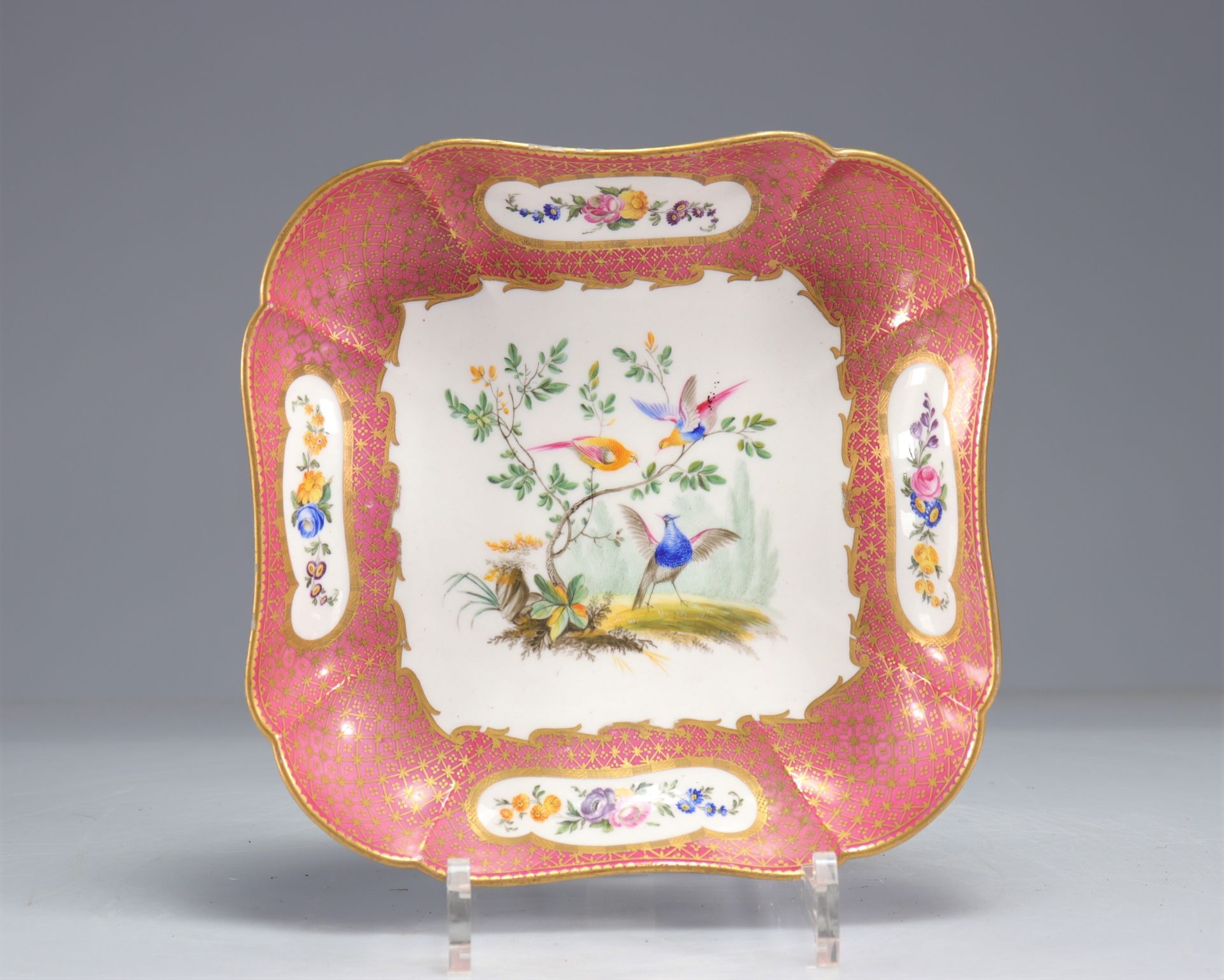 Pair of Sevres porcelain dishes decorated with birds and flowers, mark of 1761 - Image 2 of 5